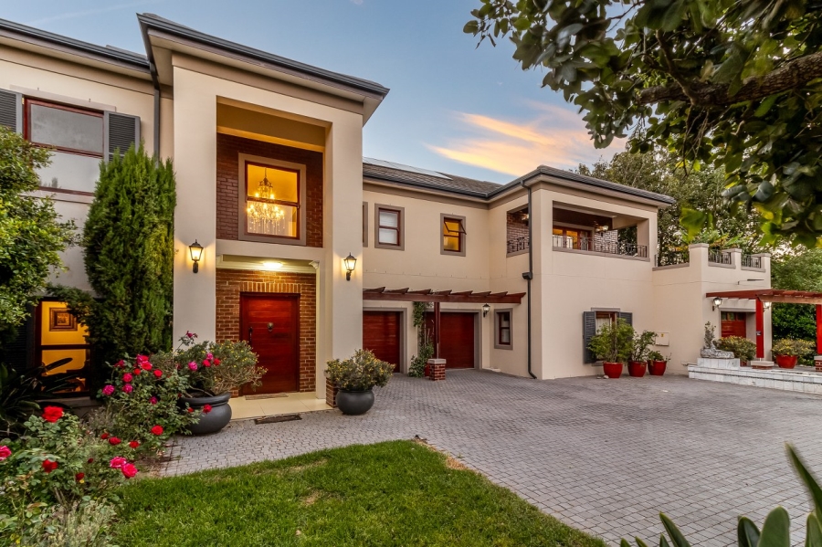 5 Bedroom Property for Sale in Val De Vie Estate Western Cape